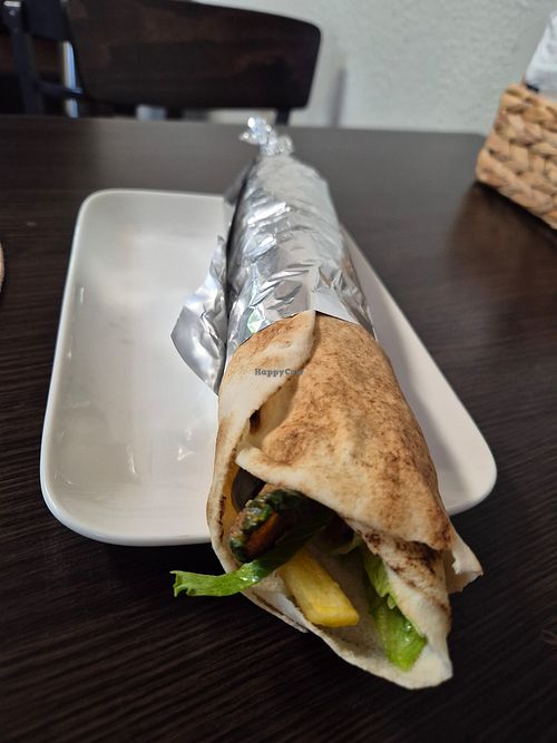 Makaly + Falafel Sandwich at Mama Haus Restaurant in Dresden