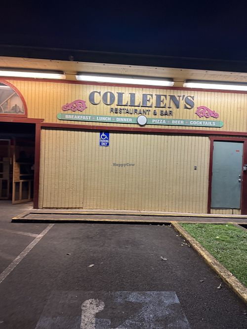 Outsidee  at Colleen's at The Cannery in Haiku