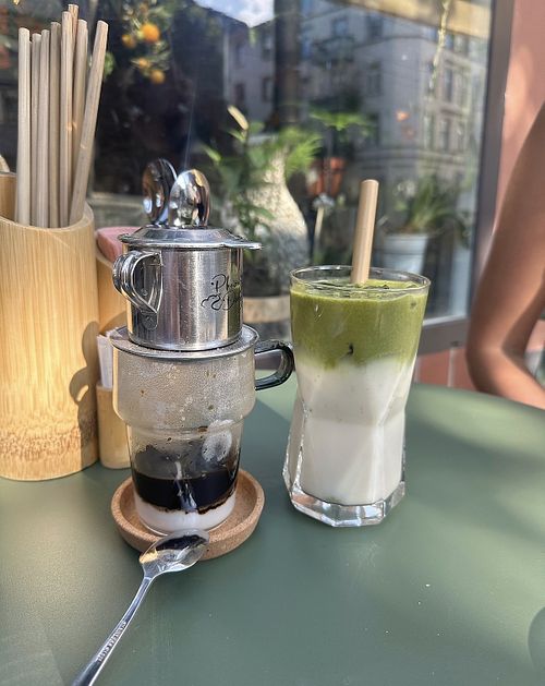Matcha cloud & coconut coffee (?)  at Grün Garten in Frankfurt