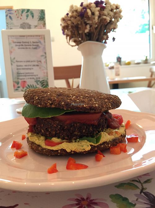 Raw burger at Rawmazing in Bucharest
