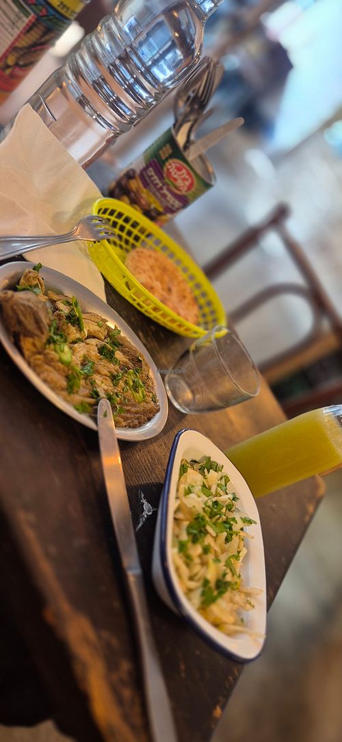 Eggplant and fernel salad with pita and lemonade at Nissi in Paris