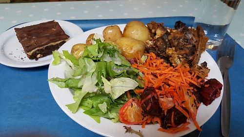 hearty lunch at Rainbows End Cafe in Glastonbury