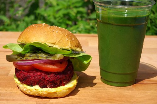 The incredible beet burger and the green smoothie ! Another unique combo to Café Nutrimania ! at Cafe Nutrimania in Montreal