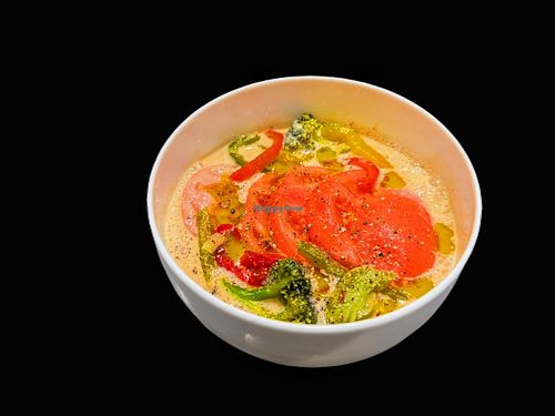 Veganramen
Made with Kyoto white miso, soy milk, and fresh vegetables. Rich, creamy, and completely plant-based, finished with the refreshing aroma of yuzu citrus. at Japanese Noodle ISSUN BOUSHI in Kyoto