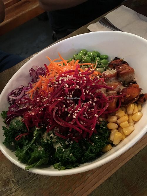 Image of MeeT on Main