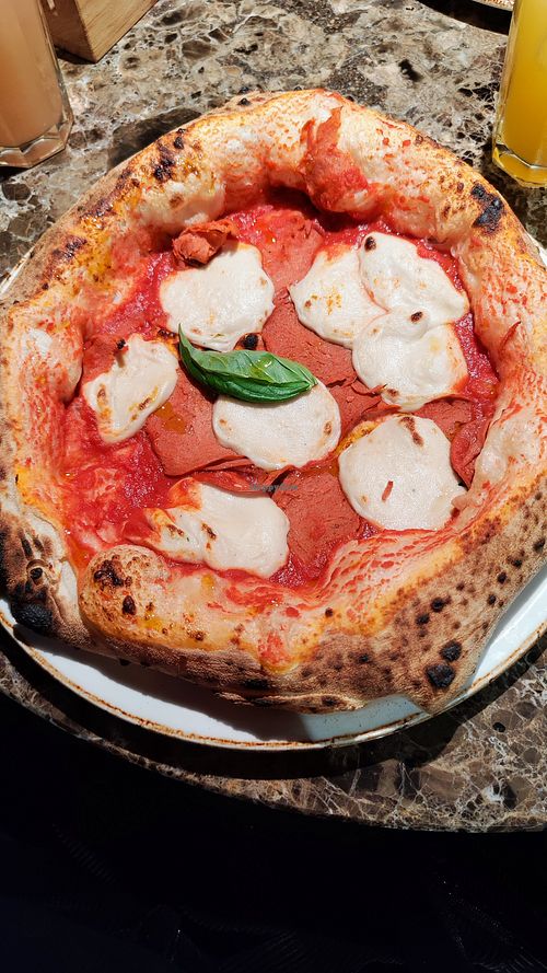 Vegan Salami Pizza at 60 Seconds to Napoli Hannover in Hannover