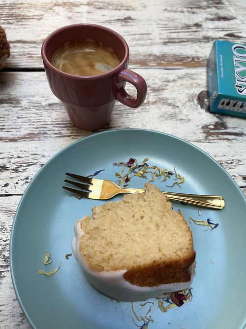 Saftiger Zitronenkuchen  at Café Hinterzimmer in Freiburg Im Breisgau