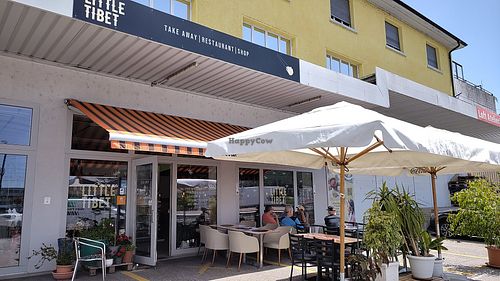 Outdoor mood at Little Tibet Restaurant I Take Away I Shop in Olten