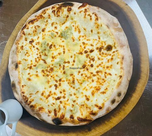 Four Cheese & Honey Pizza at La Miette Bakery & Bistro in Ninh Binh