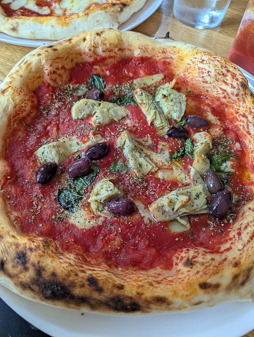 Vegan Marinara with artichokes and olives at Capra Sauerteigpizzeria - Leipzig-Plagwitz in Leipzig