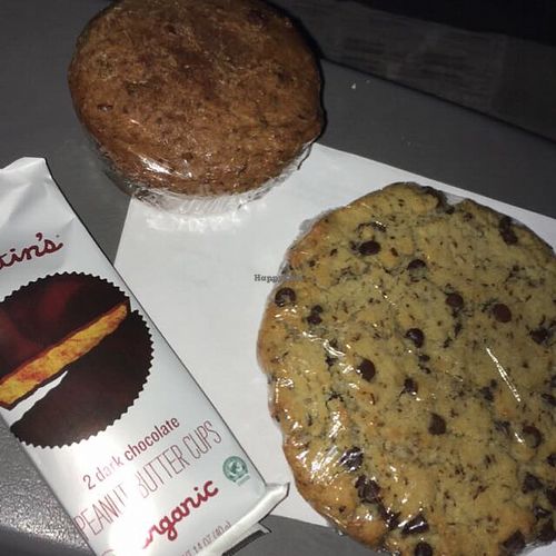 vegan treats :D gf Choco chip cookie, banana muffin and pb cups at zpizza in Mammoth Lakes