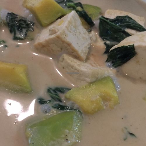 yummie avocado green curry   at Banana Leaf Vegan Thai Fusion in Canggu