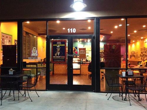 The outside tables  at Ike's in Mesa