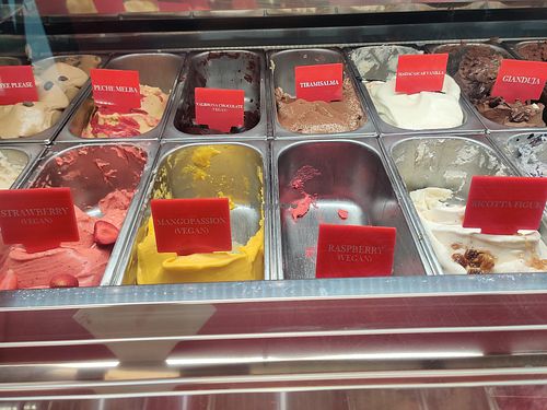 Mangue, Chocolat vegan at LOU (glace) in La Marsa