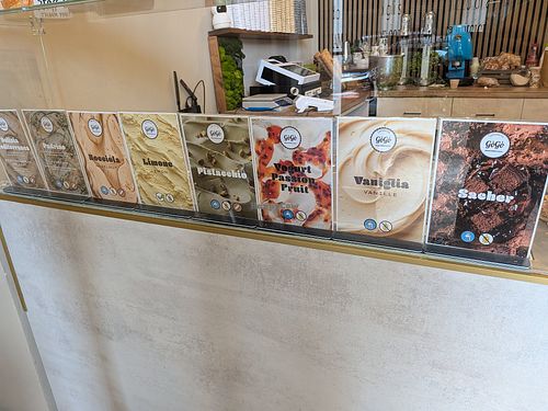 Labeled Vegan options at Gelateria GóGó in Verona