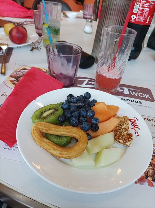 Plusieurs fruits frais disponibles au buffet at Best Wok - Restaurant à volonté in Pontault-combault