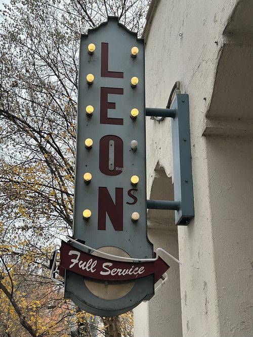 A good sign  at Leon's Full Service in Decatur