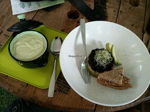 sopa verde pepino at Verde Vegan in Acapulco