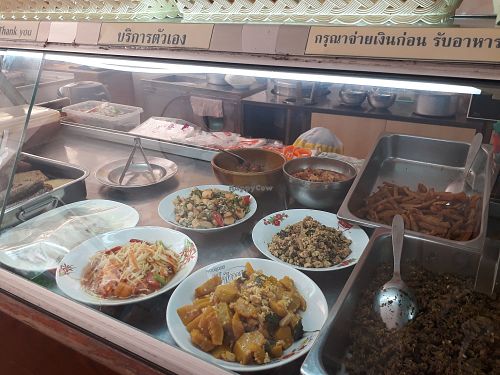 Food at Oasis Vegetaurant in Chiang Rai