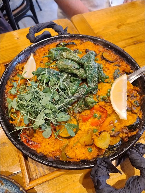 Vegetable paella (serves 2-3) at Avanti Acton in West London