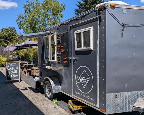 exterior at Beaux Berry in Portland