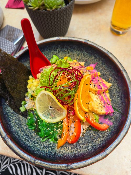 Vegan bowl at dragonbirds in Regensburg
