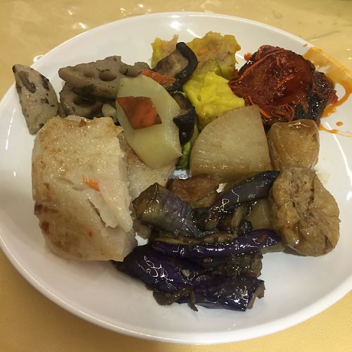 Lunch buffet at Delight Vegetarian in New Territories