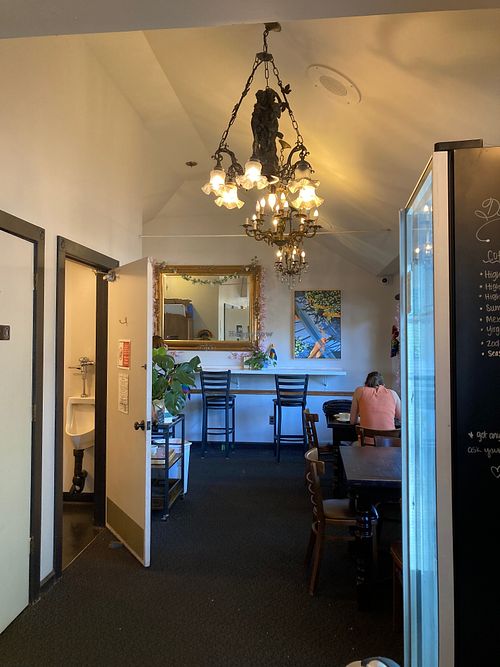 Seating at Diva Espresso  in Seattle