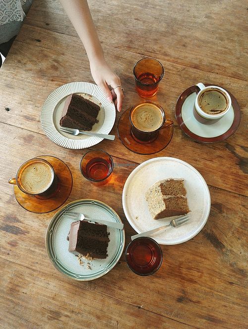 cakes made from rice & are refined sugar free! mixed grain coffee most delicious non-coffee!  at PPURI - 뿌리온더플레이트 in Seoul