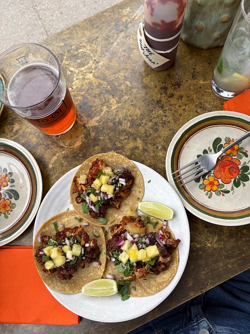 Vegan Al pastor tacos at el Goldie in Copenhagen