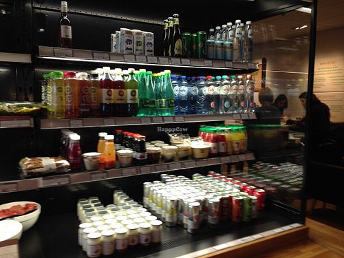 A selection of drinks such as ice tea, kombucha, matcha and fruit juices at EXKi in Bruges