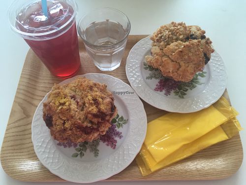 Berry and choc banana muffins at Go Muffins Go - Suginami in Tokyo
