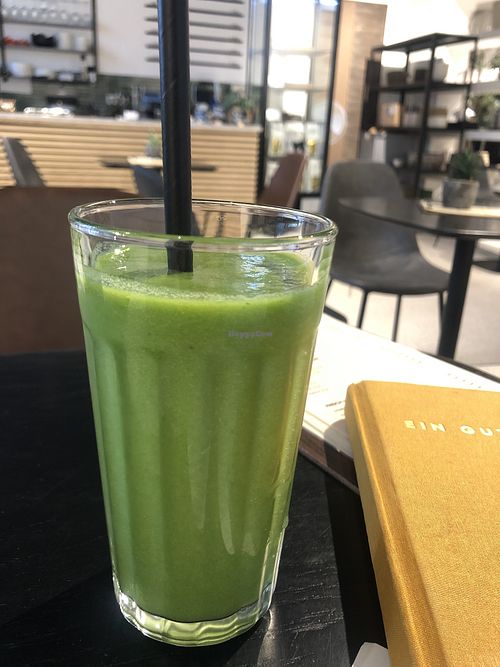 Grüner Smoothie  at Café langersehnt in Bergisch Gladbach
