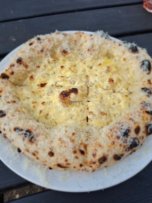 Cheesy garlic bread (vegan) at The Acre Pub in March