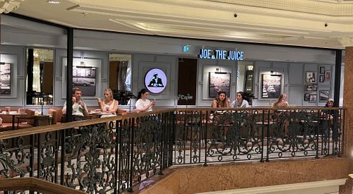 Avocado sandwiches and smoothies, juices  at JOE & THE JUICE in 