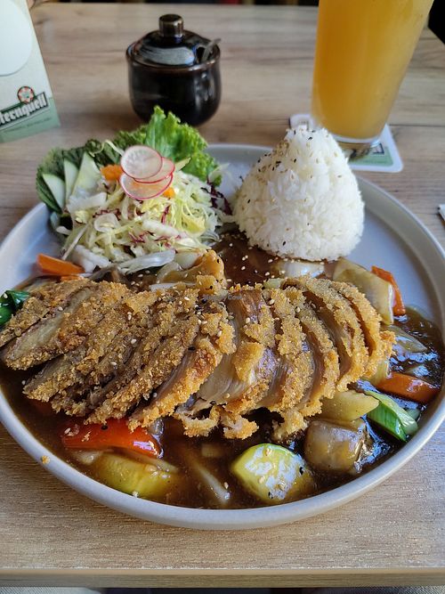 Gericht Nr. 41 (Lang Lebe Die Ente), hat sehr gut geschmeckt, ich würde das Restaurant definitiv wieder besuchen. Viele Gerichte sind als vegan auf der Speisekarte ausgewiesen. at Vietfreunde Restaurant in Plauen