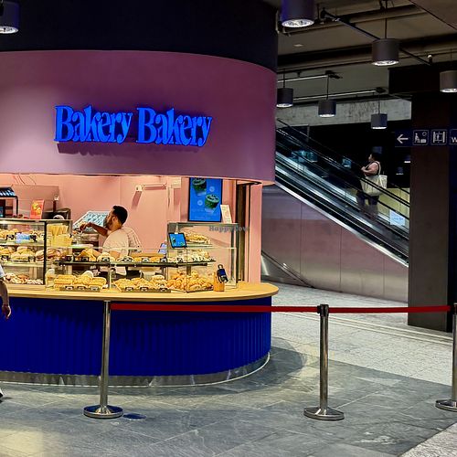 Bakery Bakery Bern Train Station location next to the meeting point  at Bakery Bakery - Bern Bhf Treffpunkt in Bern