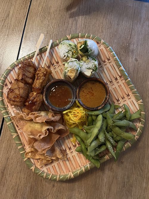Vegane Vorspeisenplatte  at Saigon Alley in Berlin