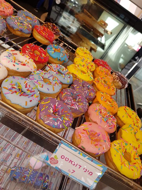 Mini donuts at Mr. Donuts in Tel Aviv