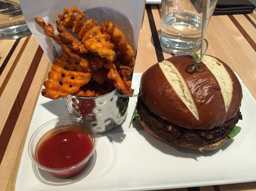 Veggie Burger at DEN - Root Down - TC in Denver