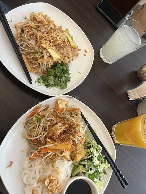 Pad Thai und Mien Tron  at Binh Minh Restaurant in Munich