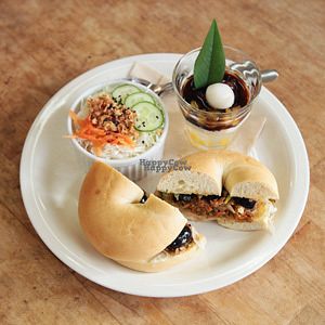 Bagel sandwich plate set .
￥1000　 at Cafe Bonheur in Tanabe