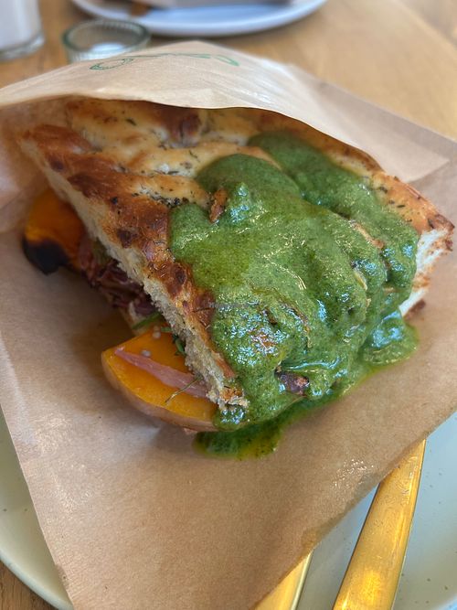 Focaccia mit Kürbis und Pesto at Carlo in Stuttgart