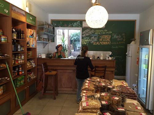 juice and food at Mercado Verde - Jaime Zudanes in Montevideo