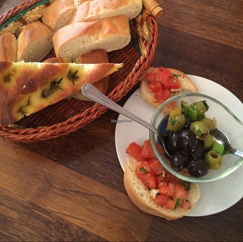 Garlic bread was the most simple but the best at Brunetti's Veganarium in Berlin
