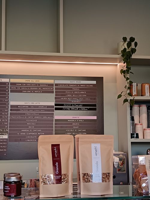 Vegane Sorten inkl. 2 wöchentlich variierende Sorten at Gelateria Makì in Fano
