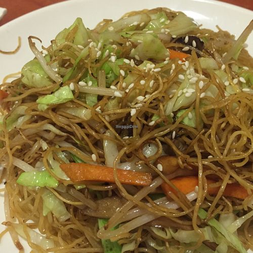 Stir-fried noodles with mixed mushroom and vegetable at Meet At Sakura Veggie in Kowloon