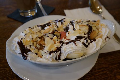 Banana Split at Brasserie LoLa in Paris