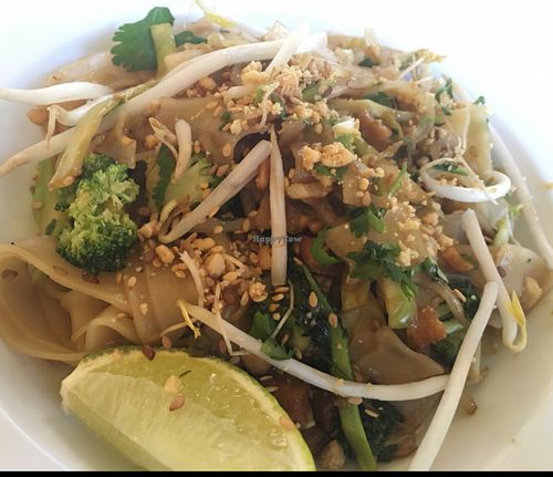 thai dish at Brasserie LoLa in Paris