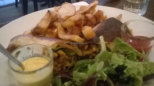 Le Kebab, un plat très gourmand ! at Brasserie LoLa in Paris